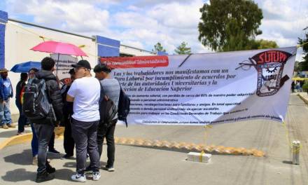 Paro laboral impide inicio de clases en la UPP