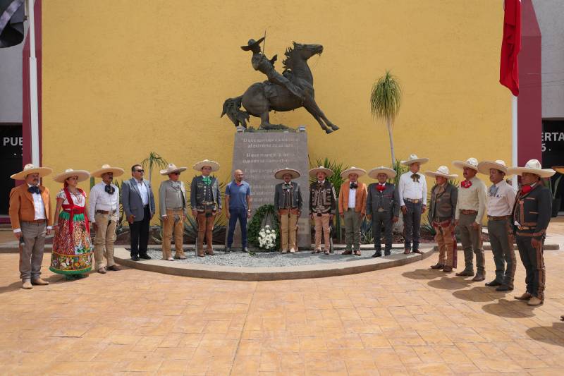 Conmemoran el Día del Charro en Pachuca