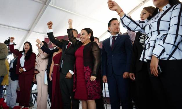 Lorena García rindió protesta como presidenta de Tulancingo