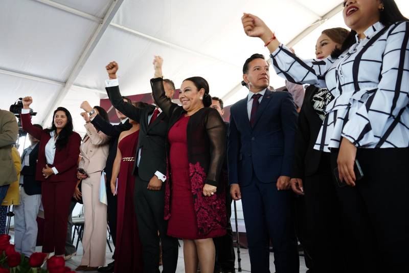 Lorena García rindió protesta como presidenta de Tulancingo