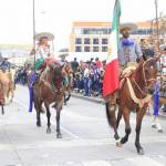 Con desfile culminan festejos patrios en la capital hidalguense