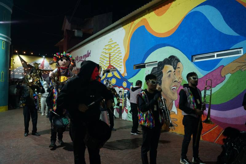 Noches de desfile en la Feria de San Francisco Pachuca,Hidalgo