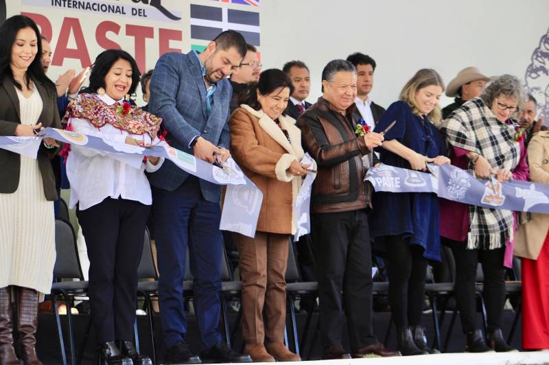 Julio Menchaca inauguró el Festival Internacional del Paste