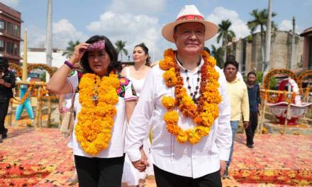 Julio Menchaca recorre centro ceremonial del Xantolo