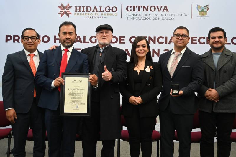 Entregan premios a la innovación, ciencia y tecnología