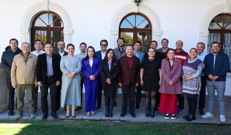 Menchaca encabeza última reunión de Gabinete en 2024