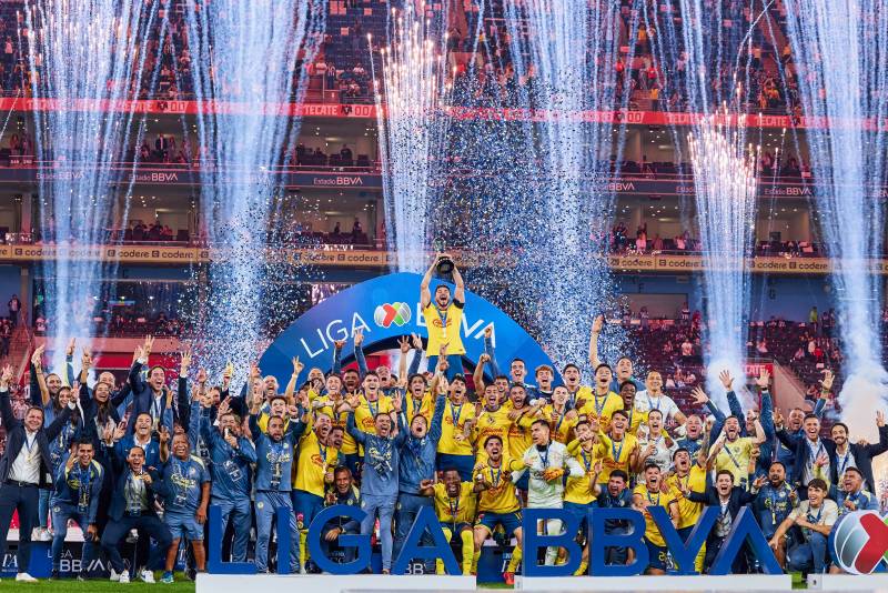 América es tricampeón del futbol mexicano