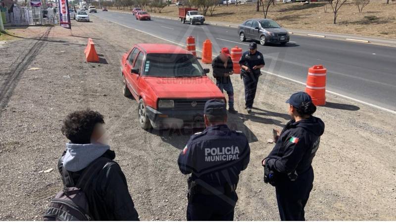 Auxilian a adolescente extraviado en Pachuca