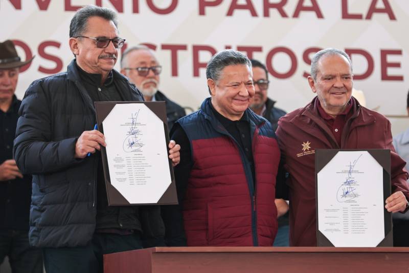 Firman convenio para tecnificar zonas de riego