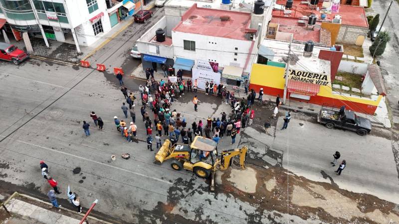 Mineral de la Reforma invierte en equipo de bacheo