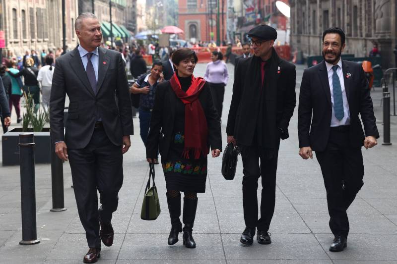 Fayad asiste a encuentro de cónsules y embajadores en Palacio Nacional