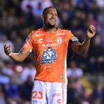 Pachuca vence a Gallos y sigue invicto