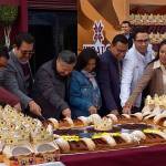 Parten Rosca de Reyes en Plaza Juárez de Pachuca