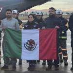 Bomberos mexicanos llegan a California para combatir incendios forestales