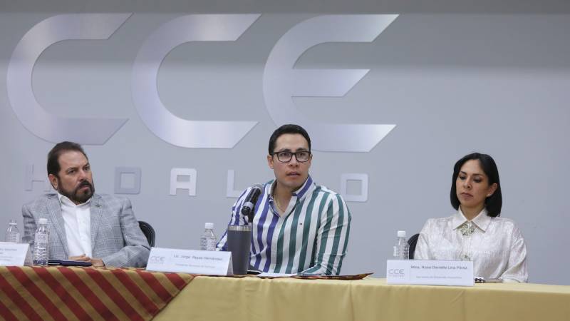 Jorge Reyes se reúne con integrantes del CCEH