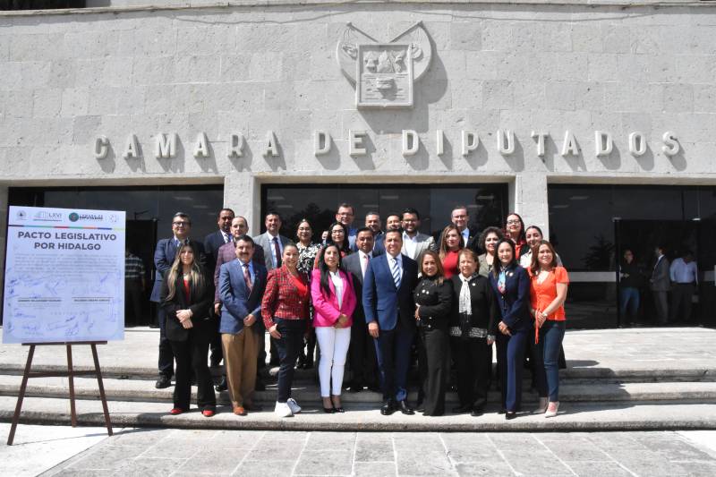 Diputados federales y locales firman pacto legislativo