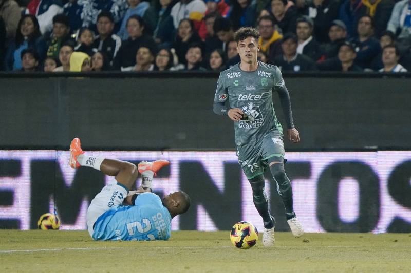 Con James en la cancha, León quita invicto al Pachuca