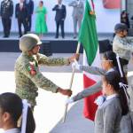 Conmemoran en Plaza Juárez el Día de la Bandera