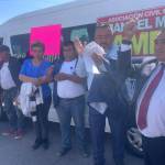 Transportistas bloquean bulevar Santa Catarina