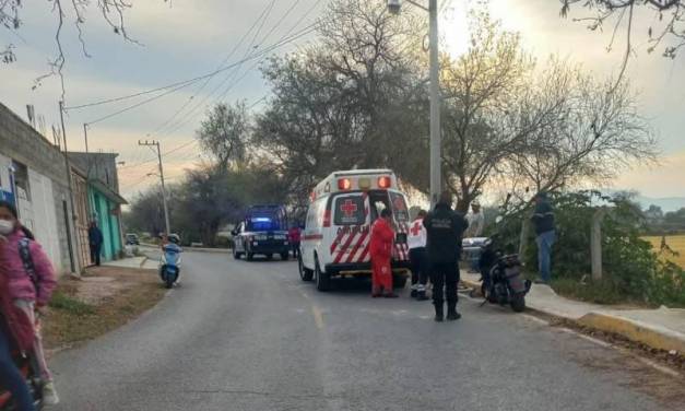 Madre se accidenta con sus 3 hijos en una motocicleta