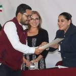 Turismo entrega certificados laborales