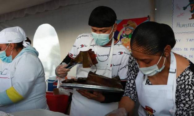 Celebran tradicional Tamaliza de la Candelaria en Pachuca