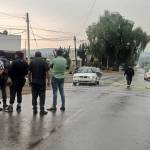 Atacan a 3 personas a bordo de un taxi en Tlaxcoapan