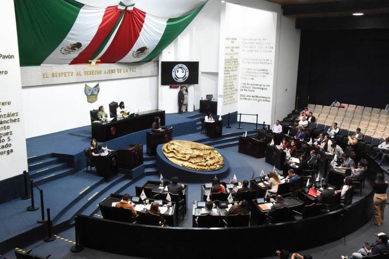 Habrá nuevo Salón de Plenos en el Congreso, confirma Menchaca