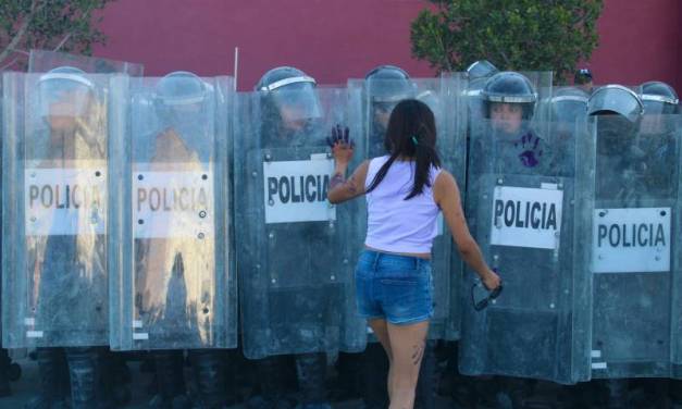 Seiinac acusa represión, agresiones y detenciones de mujeres tras marcha del 8M