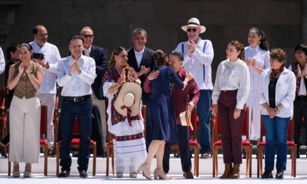 Julio Menchaca acompañó a Claudia Sheinbaum en el Zócalo