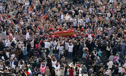 Despiden al Papa Francisco con funerales en Roma