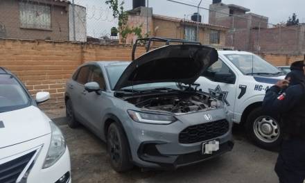Recuperan 38 vehículos comercializados en tianguis de 6 municipios
