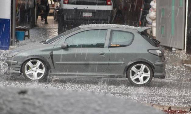 Sorprende fuerte granizada al sur de la capital
