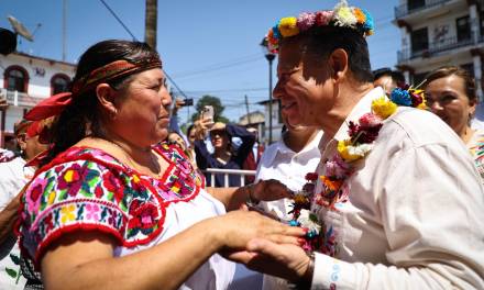 Julio Menchaca visita la Omotí-Tepehua con las Rutas de la Transformación