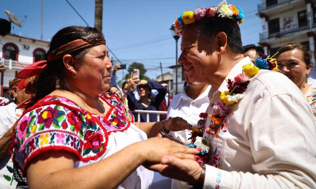Julio Menchaca visita la Omotí-Tepehua con las Rutas de la Transformación