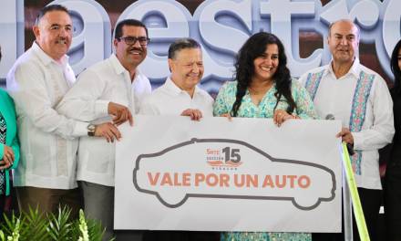 Festejan a maestros en la capital hidalguense