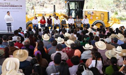 Llevan infraestructura y desarrollo económico a Acatlán