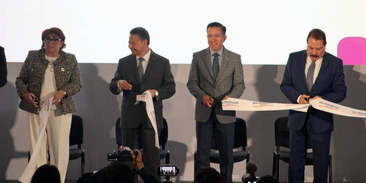 Julio Menchaca inauguró la Expo Industrial Momentum Hidalgo 2025
