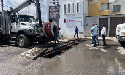 Realizan labores de limpieza en calles de Los Tuzos