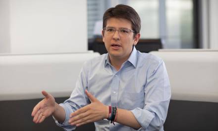 Atentan contra Miguel Uribe, aspirante presidencial en Colombia