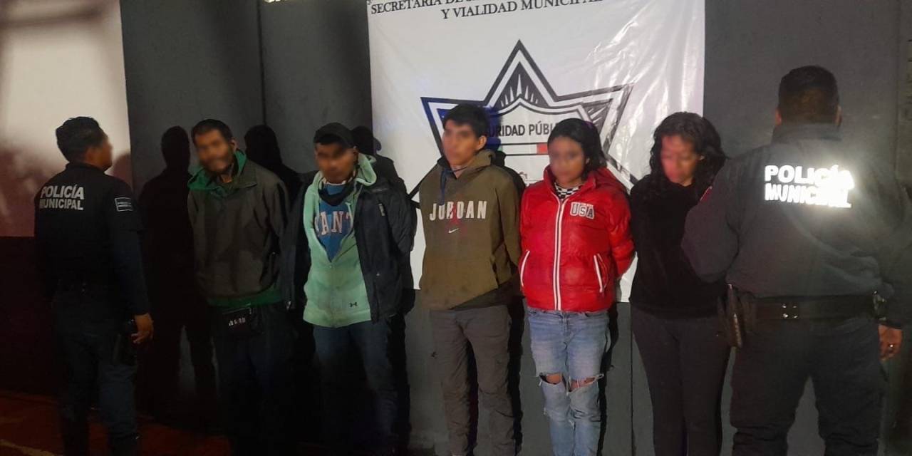 Detienen a cinco personas en Pachuca por robo de motocicleta