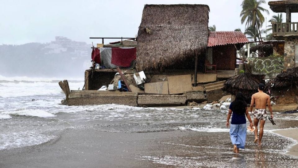 “Erick” podría convertirse en huracán en las próximas 24 horas