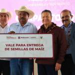 Fluyen estímulos al campo en Chapantongo