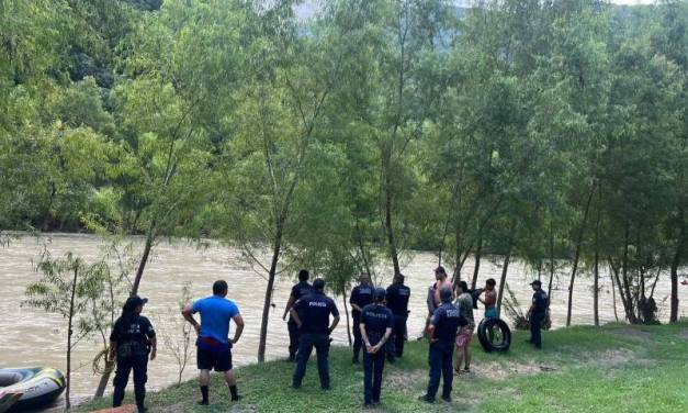 Rescatan cuerpo de menor que cayó al río en La Misión