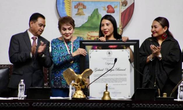 Congreso otorga medalla post mortem al caricaturista Gabriel Vargas Bernal