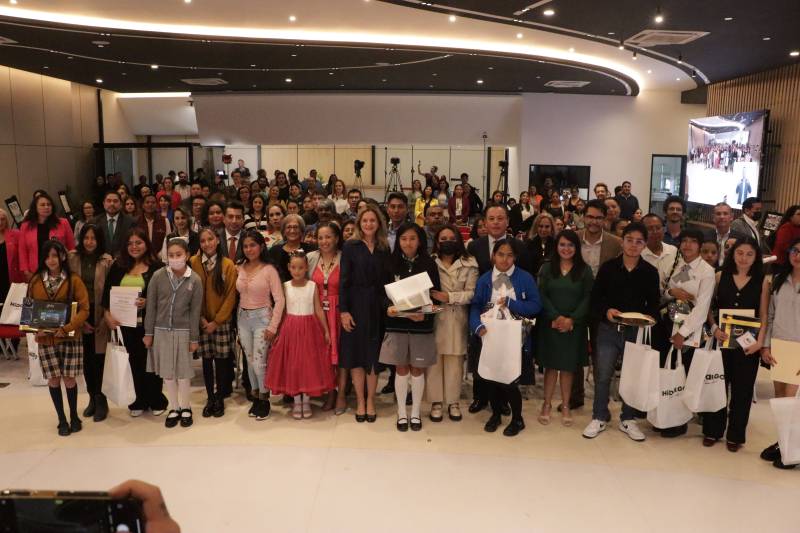 Reconocen a ganadores del Concurso de Dibujo Infantil y Juvenil