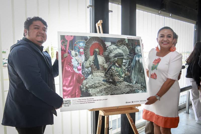 Inauguran exposición fotográfica en el Tuzobús