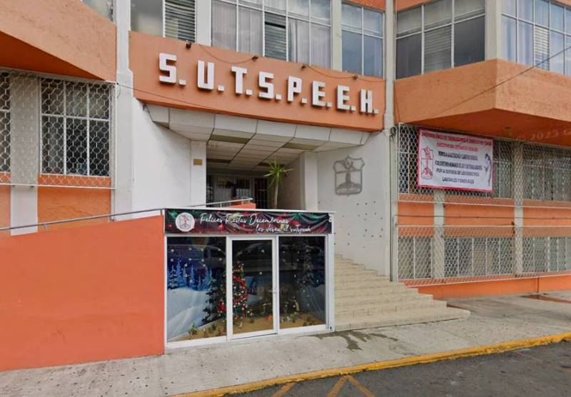Deja Herrera Chagoya la dirigencia del SUTSPEEH