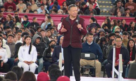 Huachicol podría estar ligado a exfuncionarios