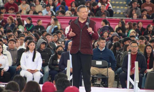 Huachicol podría estar ligado a exfuncionarios
